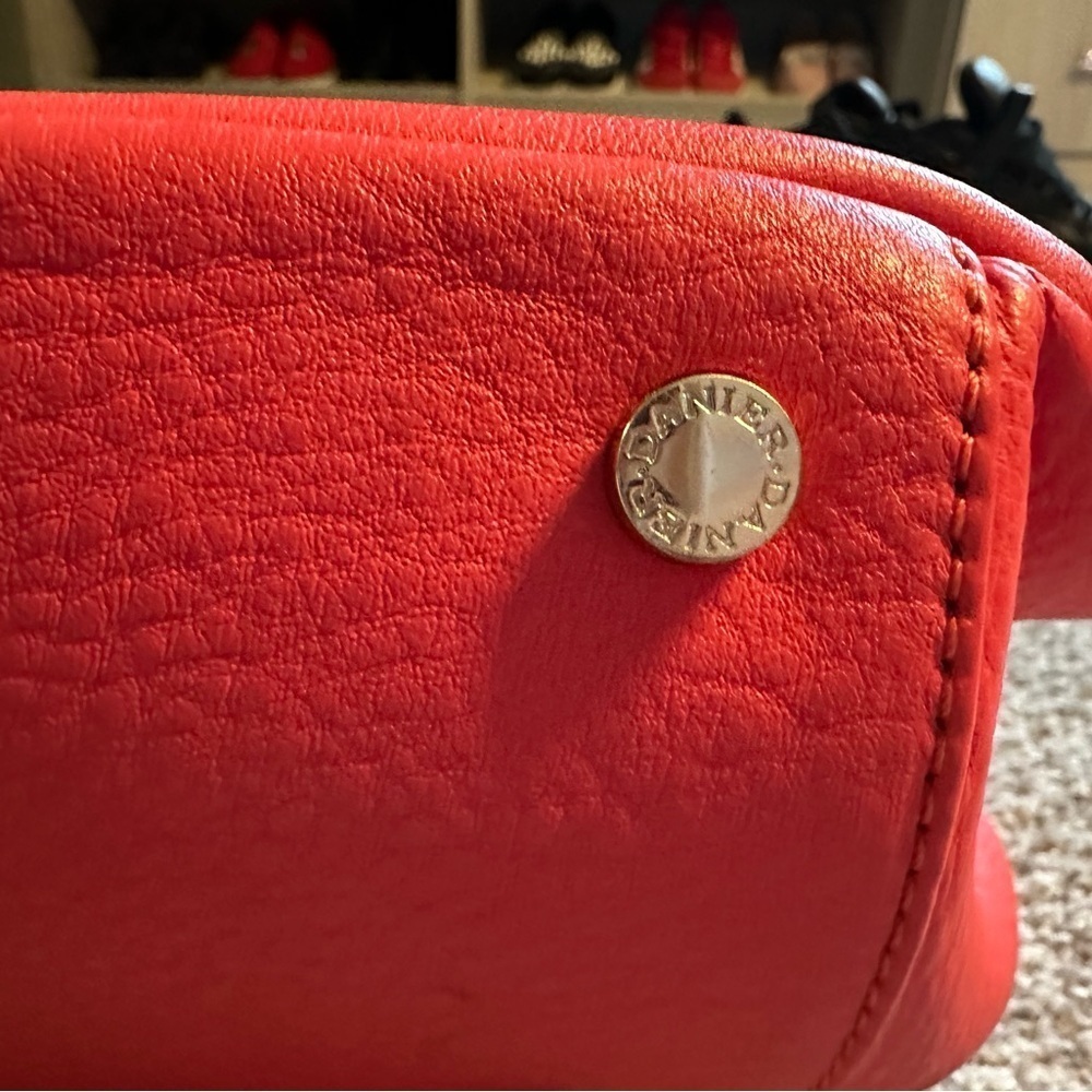 Danier Leather watermelon pink purse - Picture 4 of 7